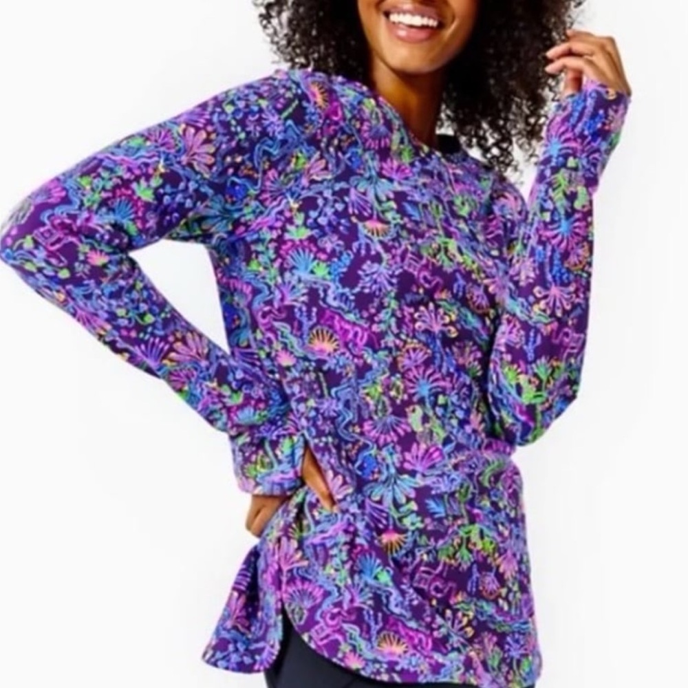 LILLY PULITZER LUXLETIC BLYTHE PULLOVER PF 50+ PURPLE BERRY COLONY CONGA NWT